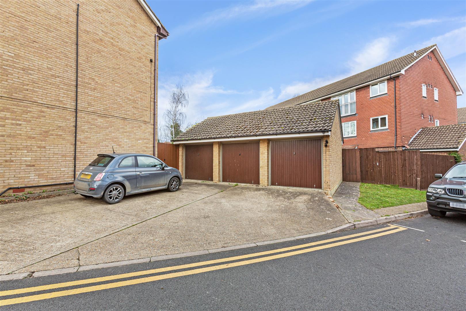 Crowthorne Close, London Andrew Scott Robertson